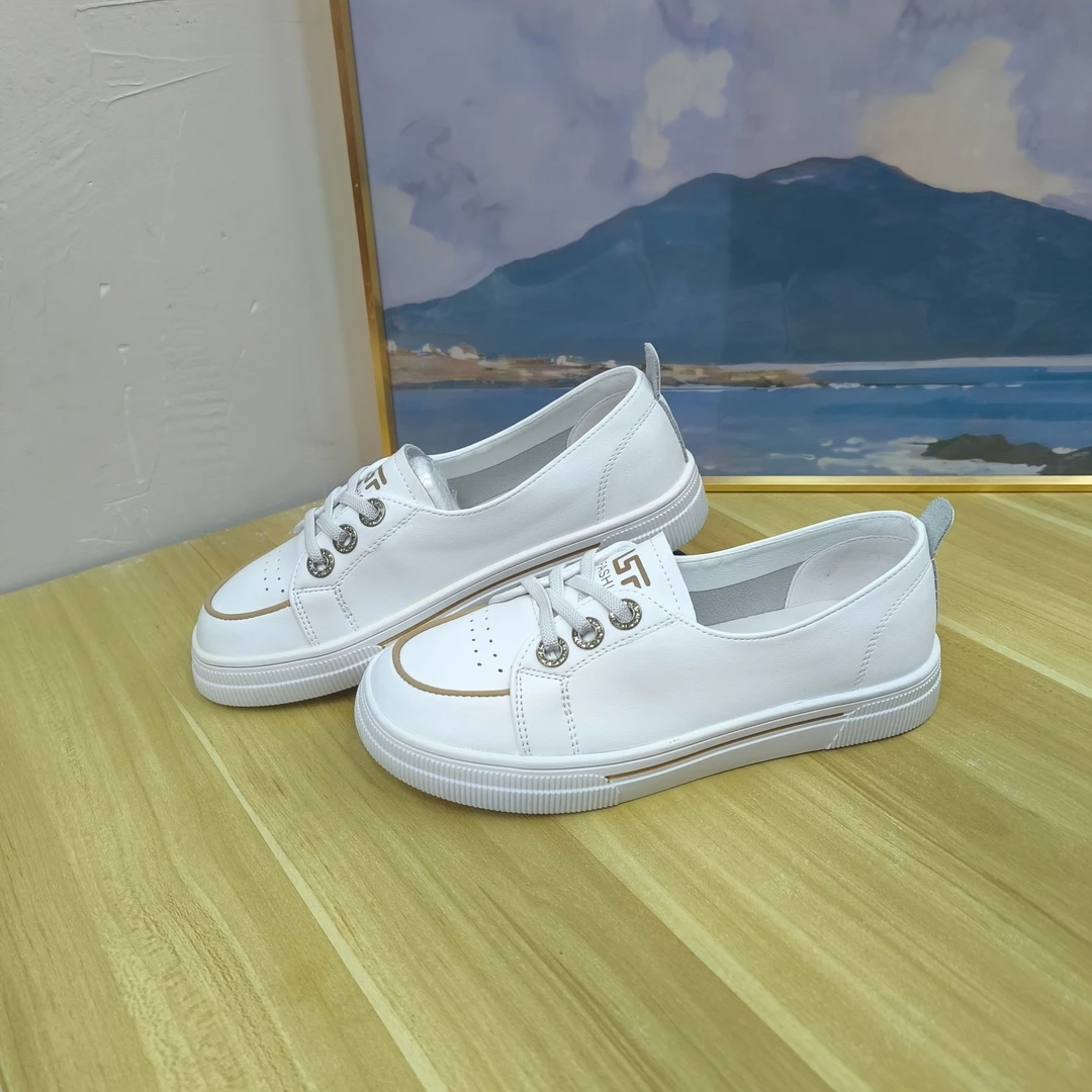 2024新款高货小白鞋百搭欧洲站厚底休闲板鞋女鞋 10086