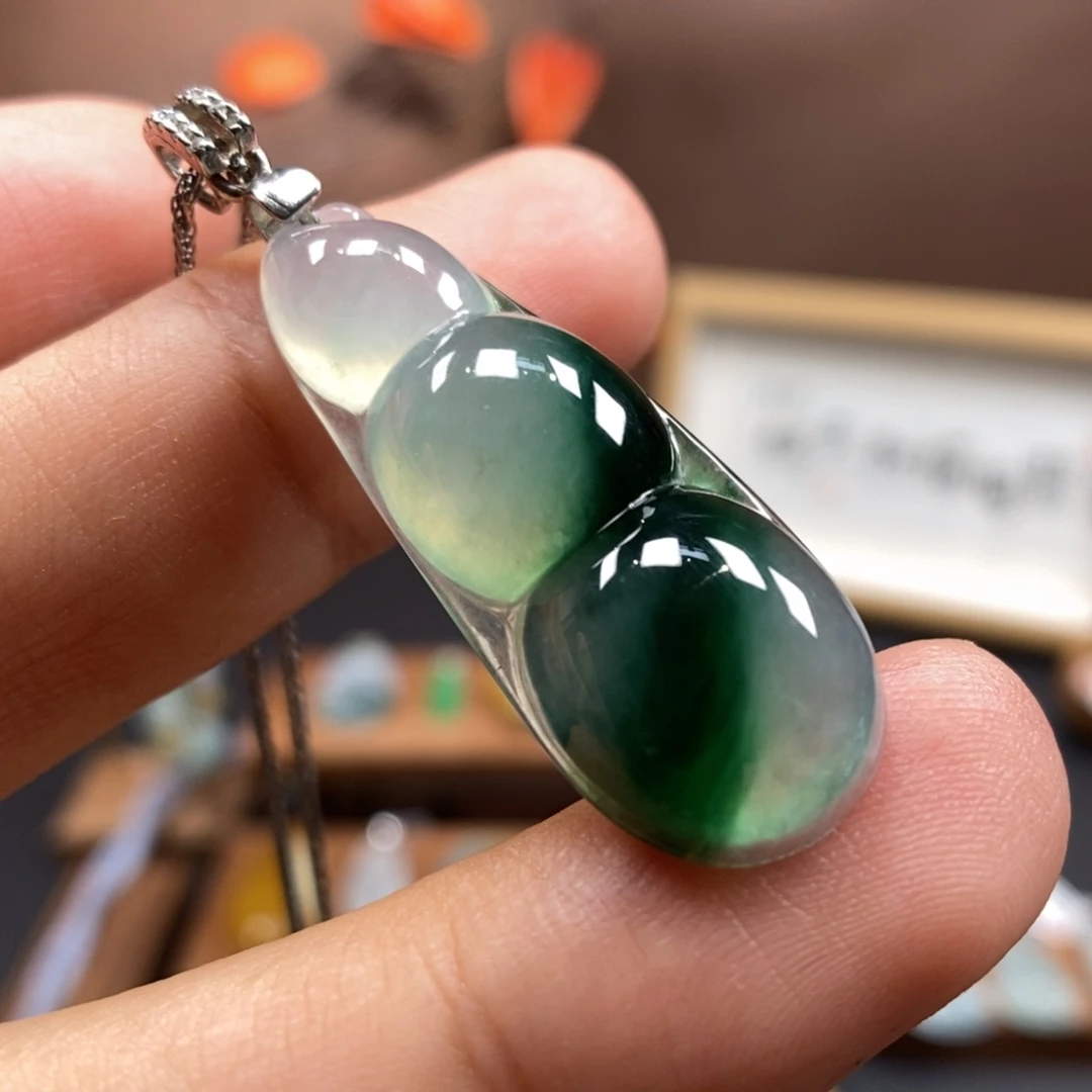 【闪购商品】颈饰银S925镶嵌翡翠32