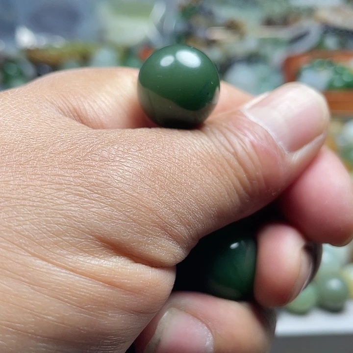 颈饰未镶嵌和田玉你****人