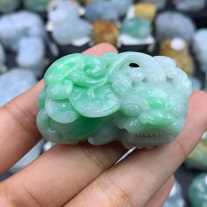 翡翠未镶嵌颈饰天然缅甸翡翠