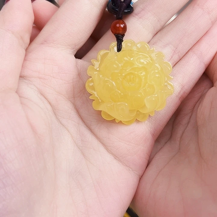 未镶嵌琥珀裸石牡丹花