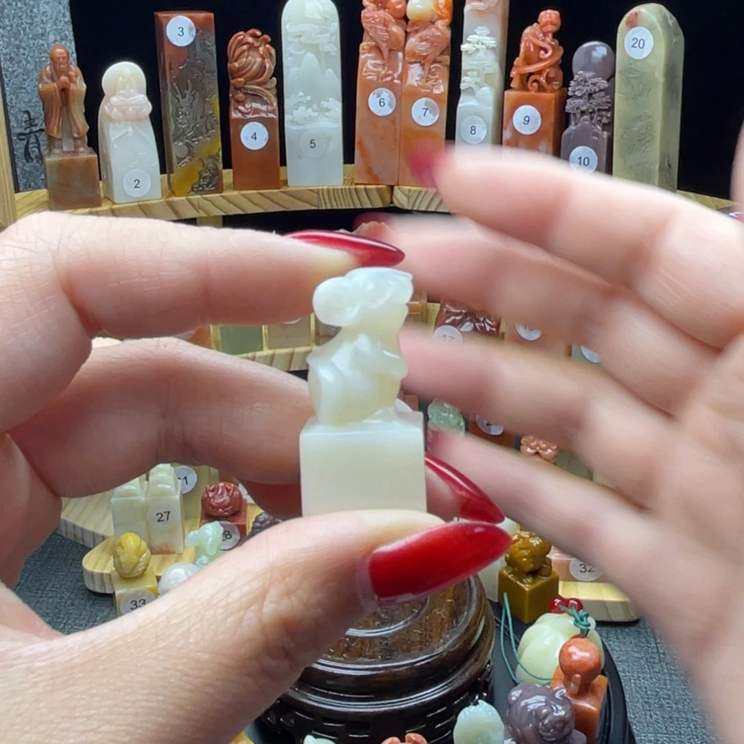 寿山石印石鼠你有米