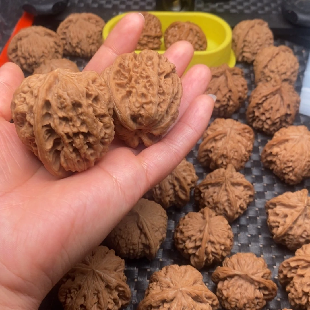 吊坠桃核白****】文玩核桃