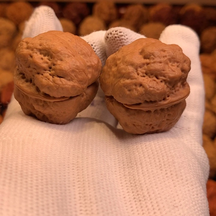 文玩核桃吊坠57……….