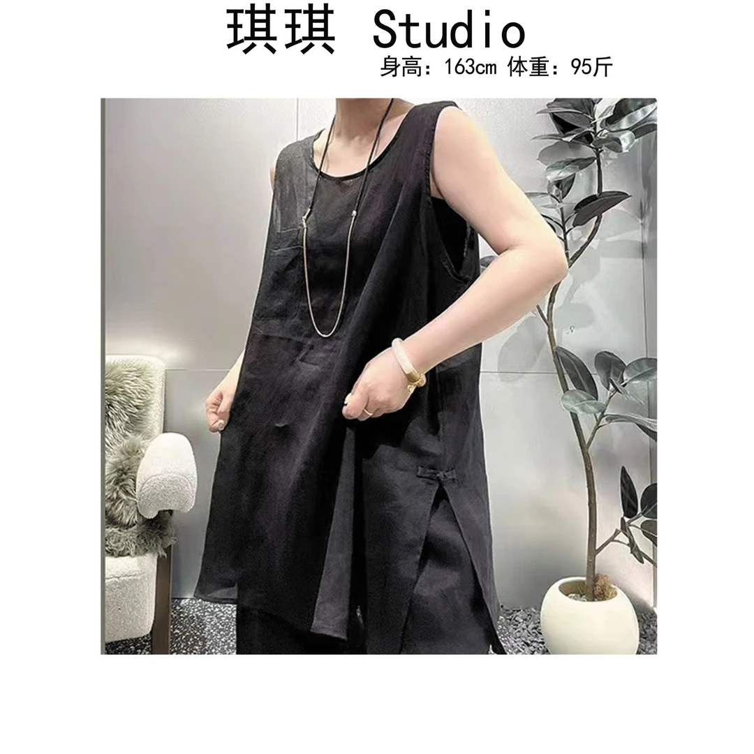 《琪琪家》夏季新款重工设计感盘扣侧开叉麻料减龄无袖上衣6865-CS