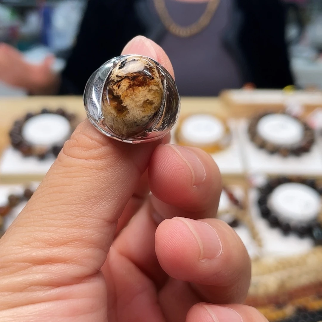 用***7琥珀未镶嵌裸石大