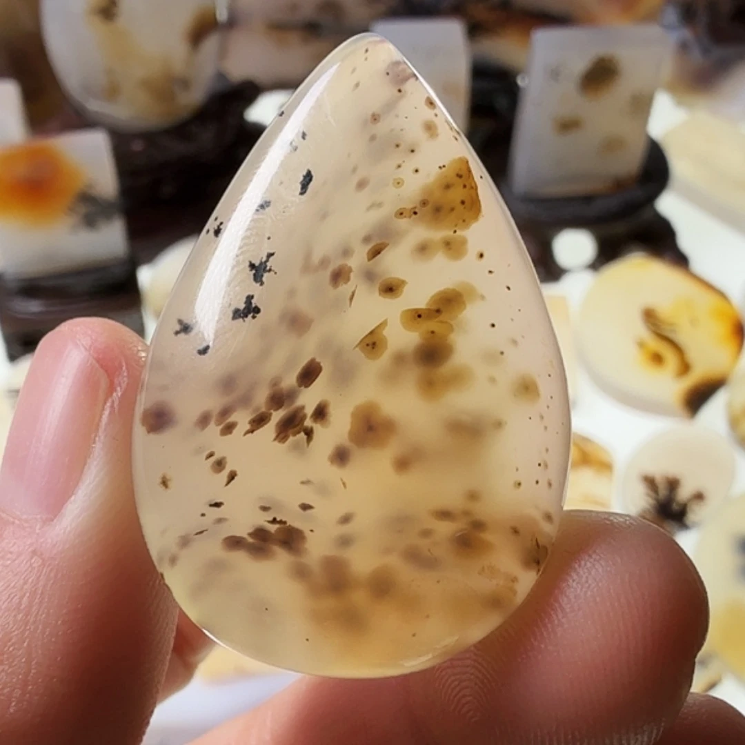 玛瑙/玉髓未镶嵌珠宝半成品