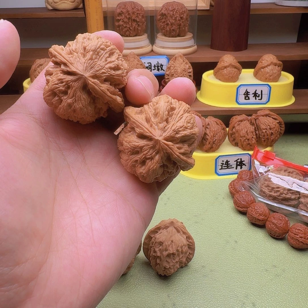 大***华桃核吊坠全品45将军膀