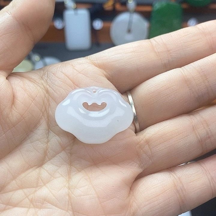 石英质玉颈饰未镶嵌罗*