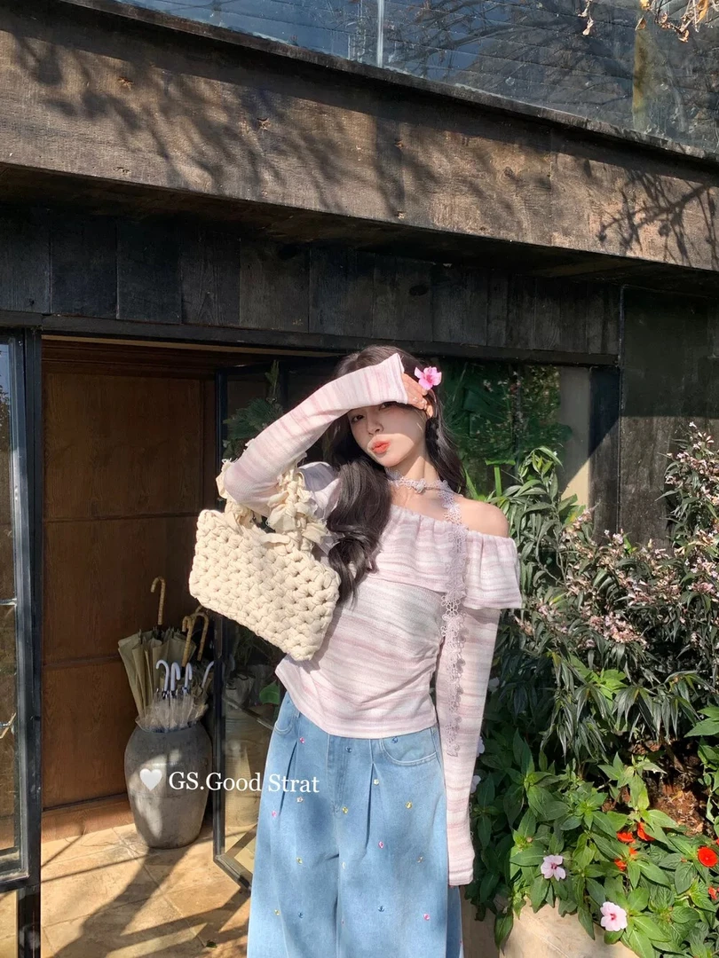 条纹一字肩针织衫女早春设计感小众法式荷叶边短款长袖打底衫上衣