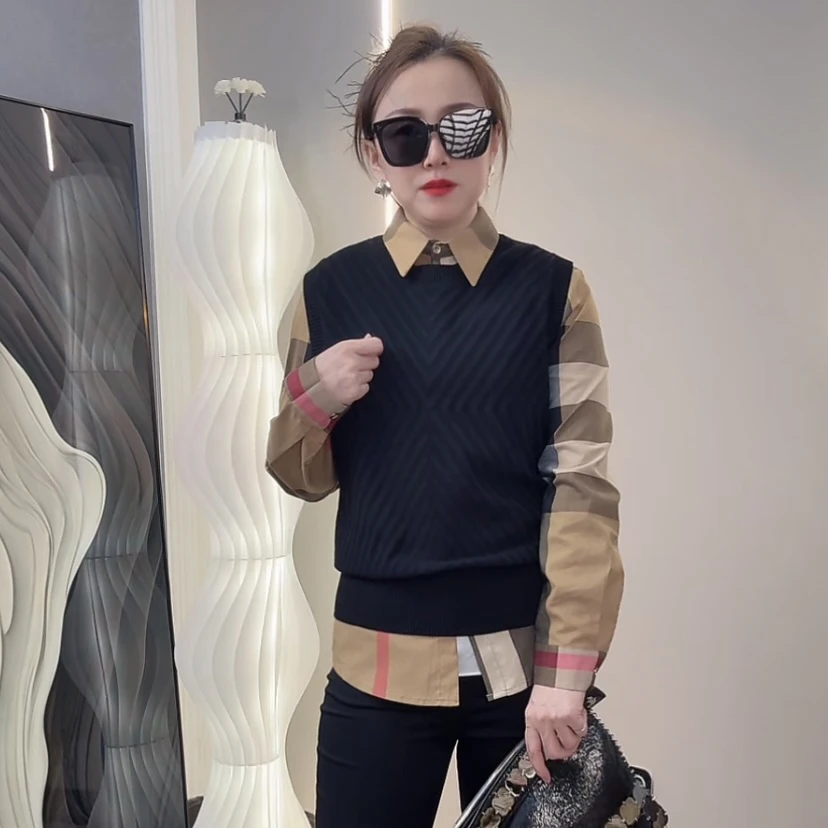 源哥女装店 推荐款 新品时尚两色针织毛衣背心