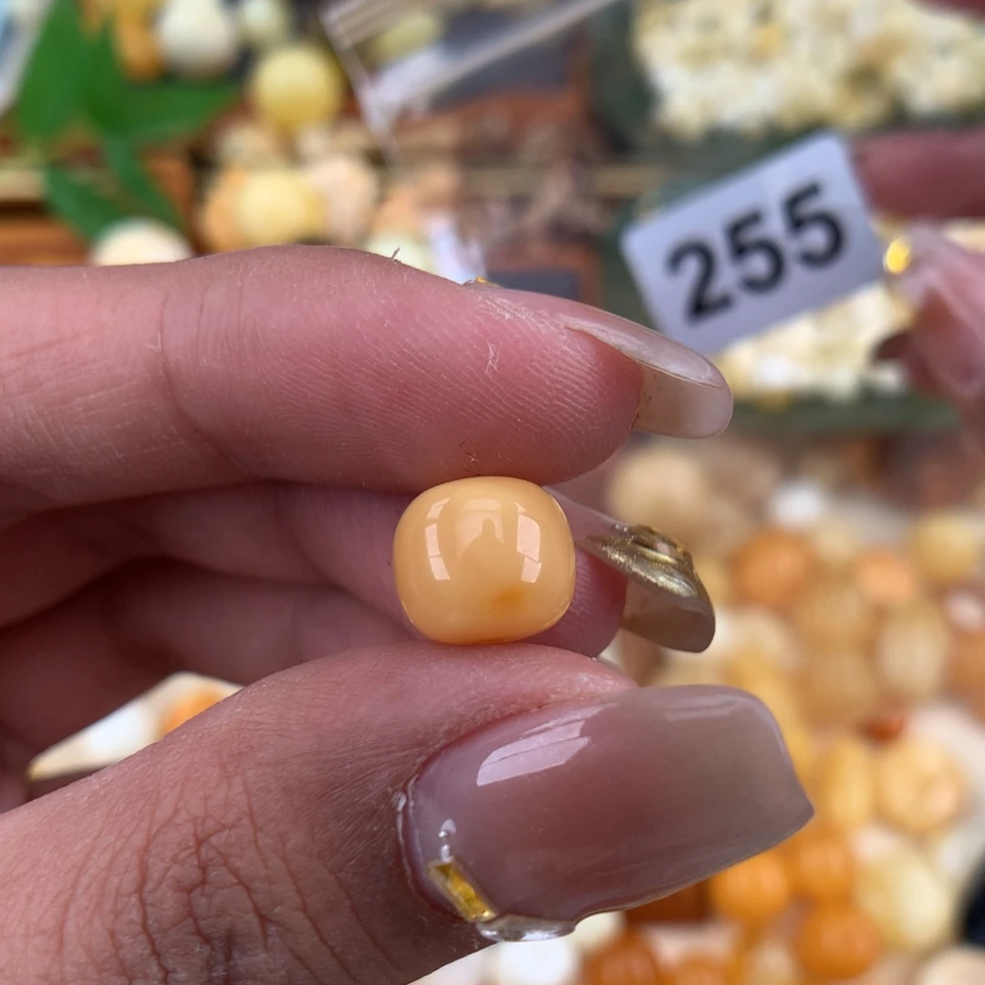 琥珀珠宝奇石未镶嵌9.4