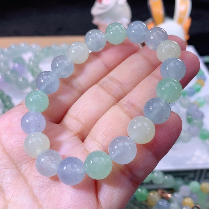 翡翠手链未镶嵌翡翠