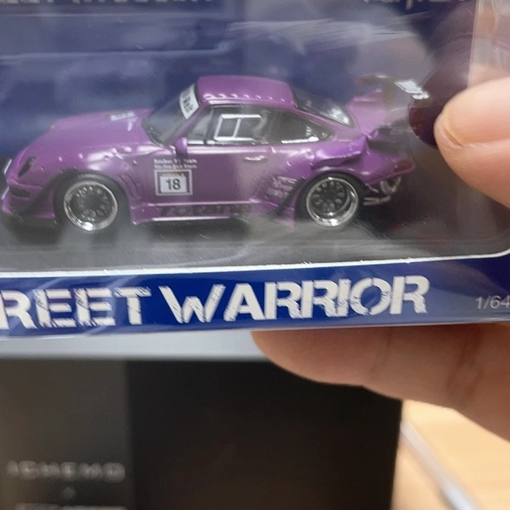 Sw紫色19号保时捷车模