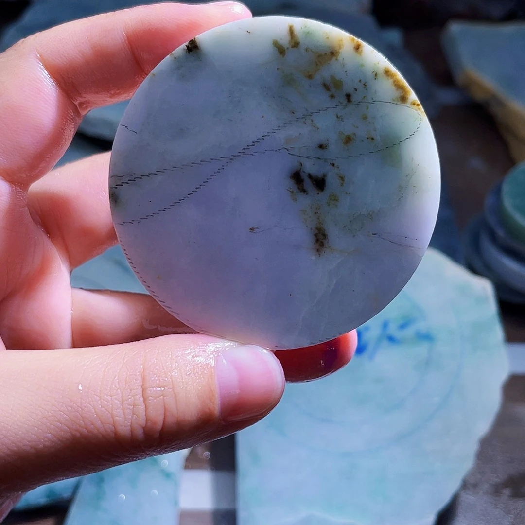 翡翠未镶嵌颈饰毛料48