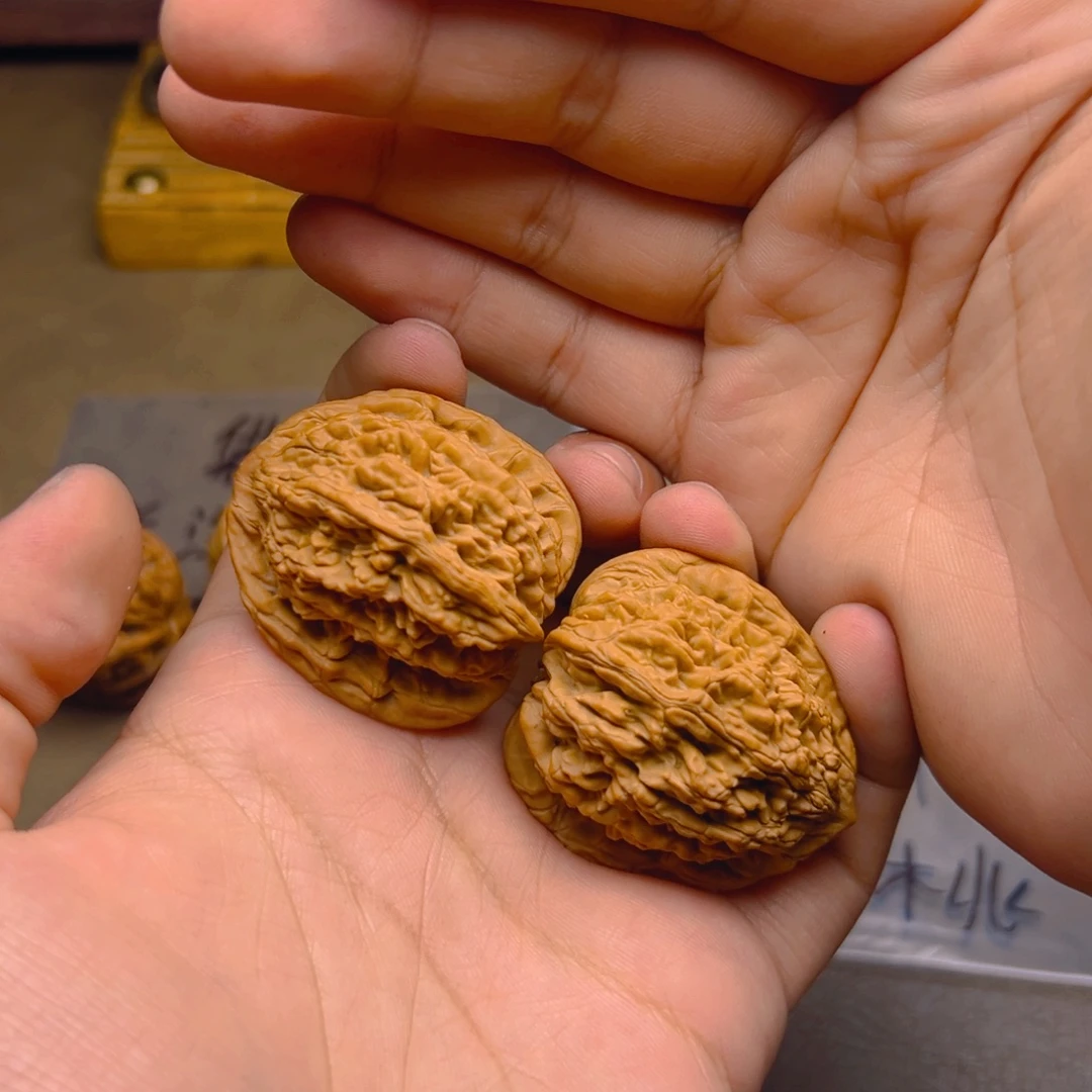 文玩核桃把件虎头