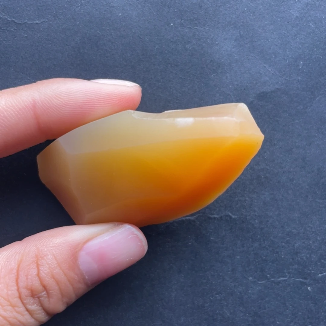 石英质玉黄蜡石料子未镶嵌开***。