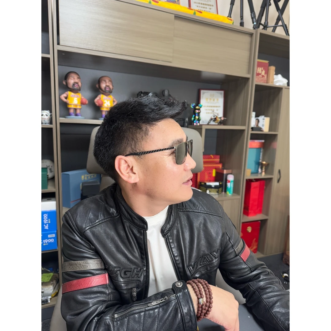 百搭遮阳时尚太阳镜