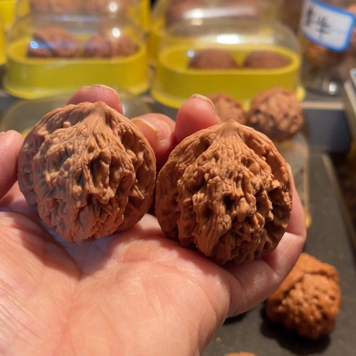 文玩核桃把件全品虎头42