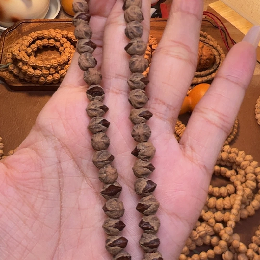 大***n吊坠柏木红芽热振烈焰红唇手持