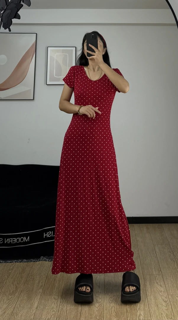 Mira 夏季纯色显白抽绳设计连衣裙～