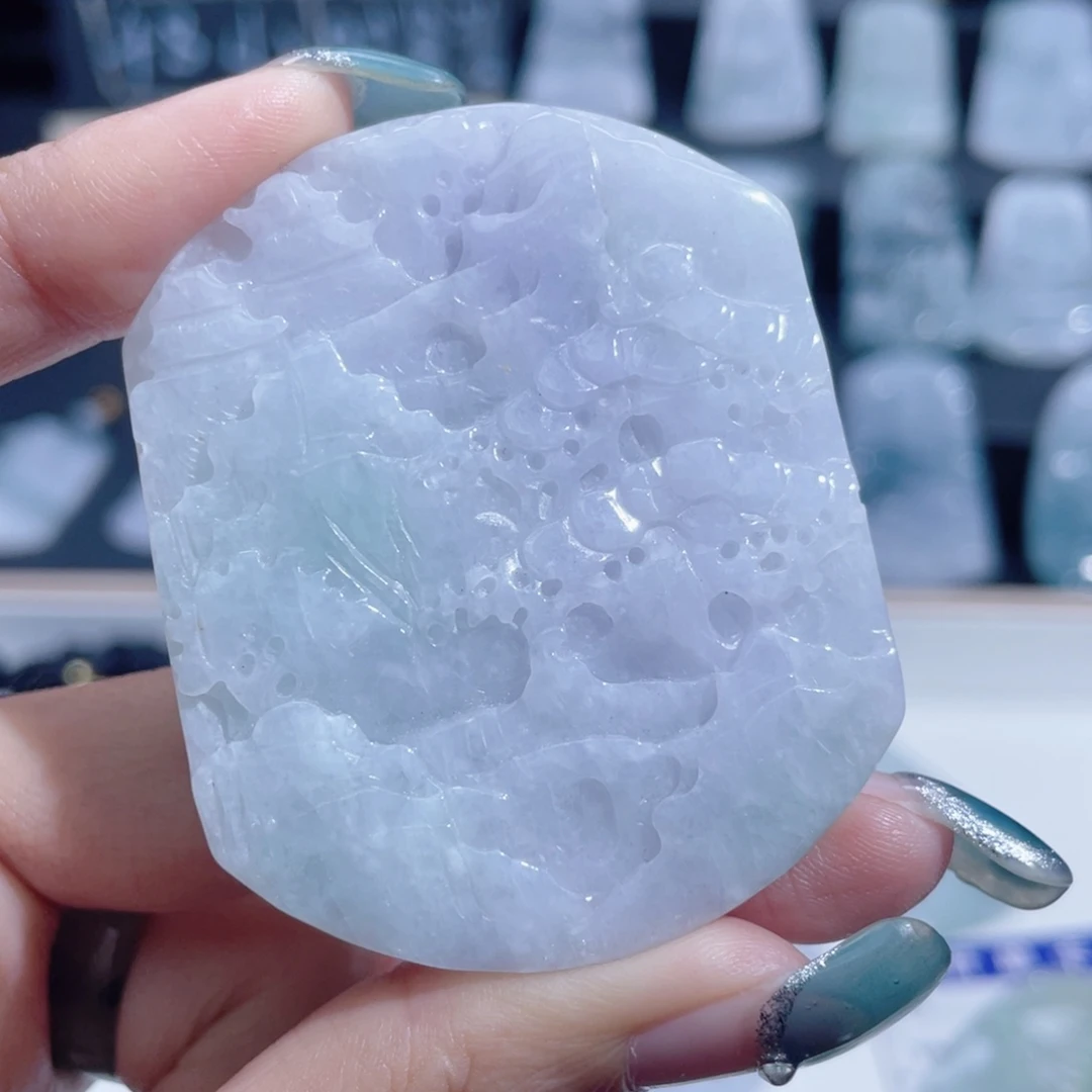 翡翠未镶嵌颈饰山水