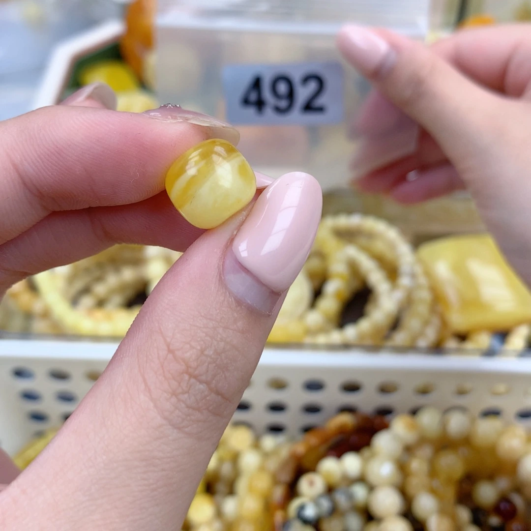 琥珀未镶嵌珠宝奇石