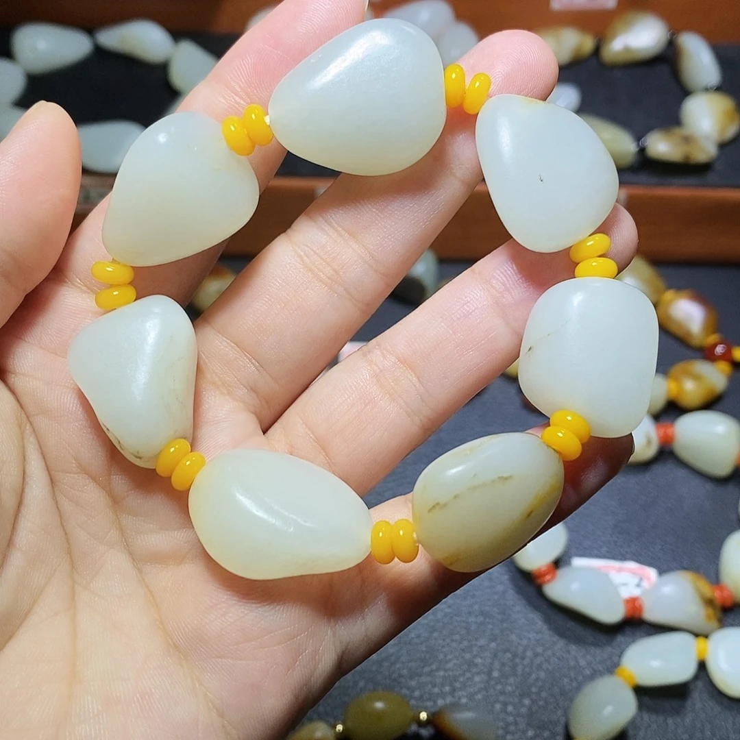 和田玉未镶嵌手链