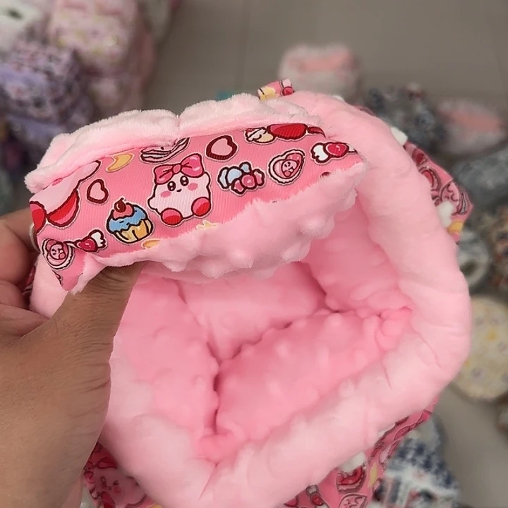 蜜袋鼯冬天厚窝一个