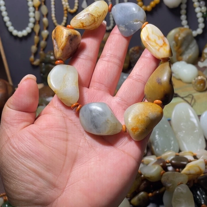 和田玉（糖玉）未镶嵌颈饰