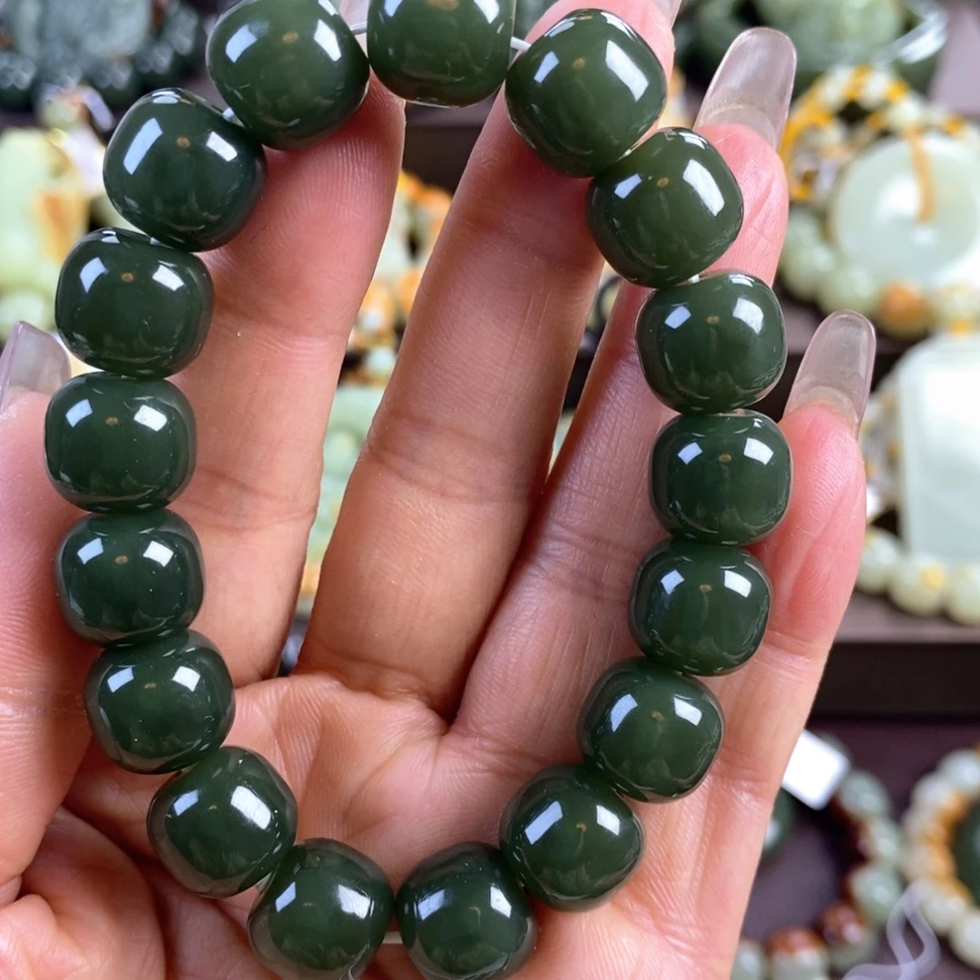 透闪石质玉未镶嵌手串