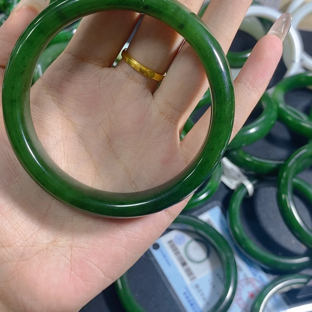 幸***乐未镶嵌手链和田玉