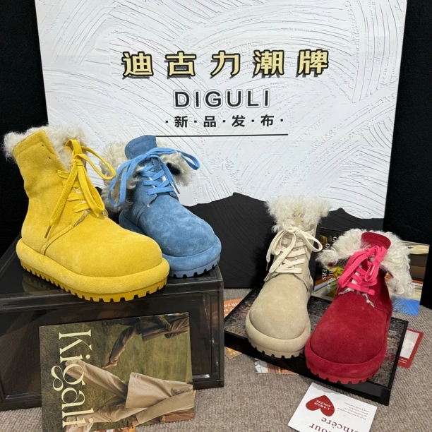 【迪古力】欧洲站洋气糖果色雪地靴女2025冬新款百搭休闲马丁靴