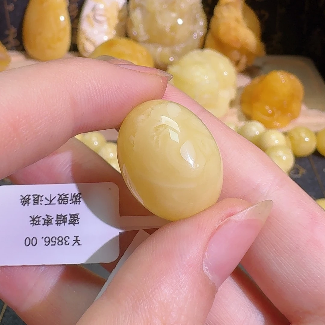 未镶嵌颈饰琥珀枣珠