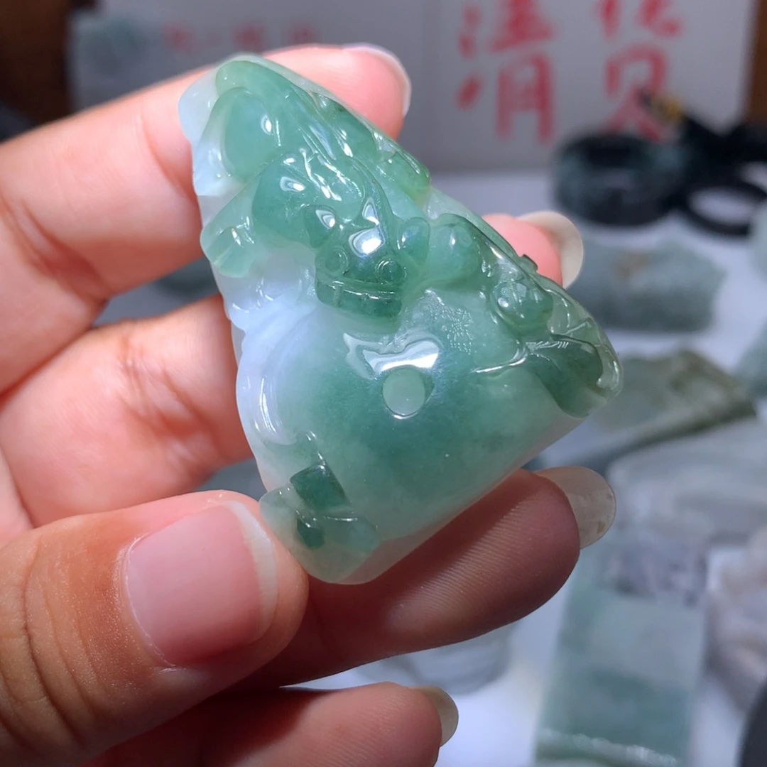 翡翠未镶嵌颈饰保真天然A货翡翠