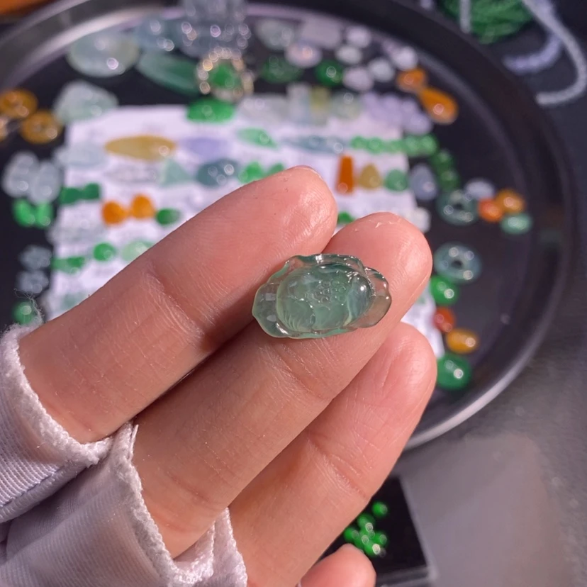 【闪购商品】翡翠挂件未镶嵌花