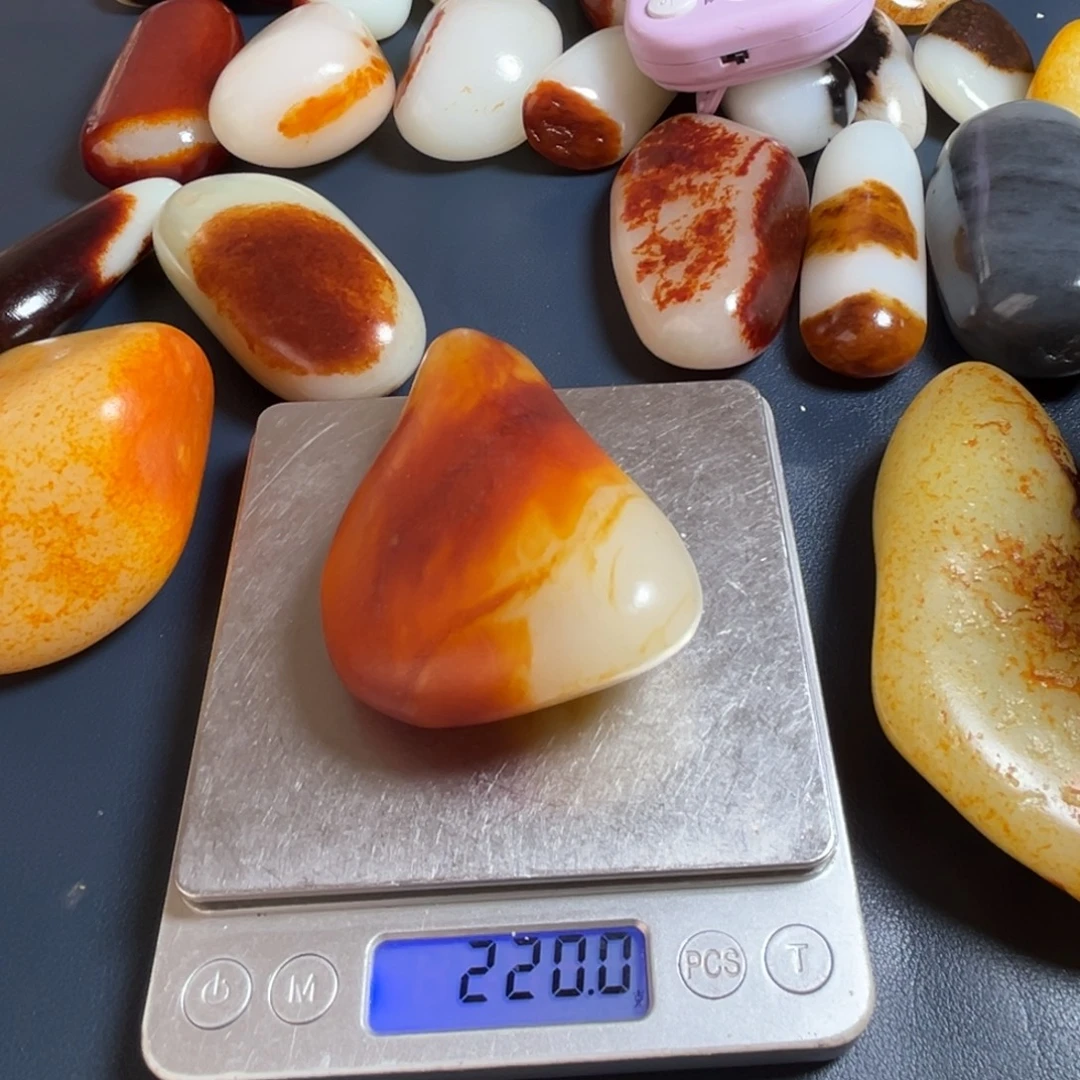 金***）和田玉未镶嵌珠宝半成品