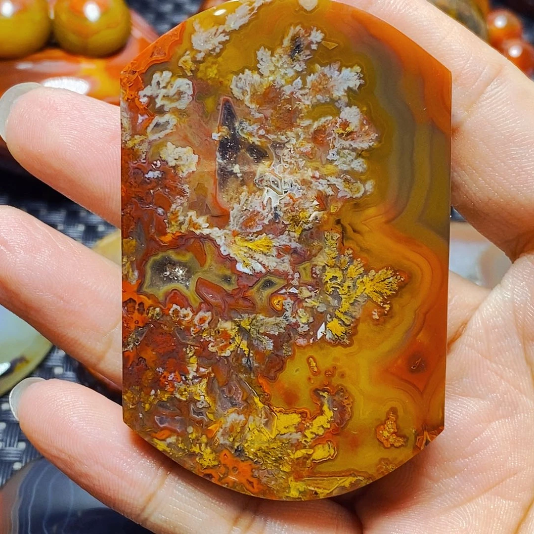 未镶嵌颈饰玛瑙/玉髓明**水