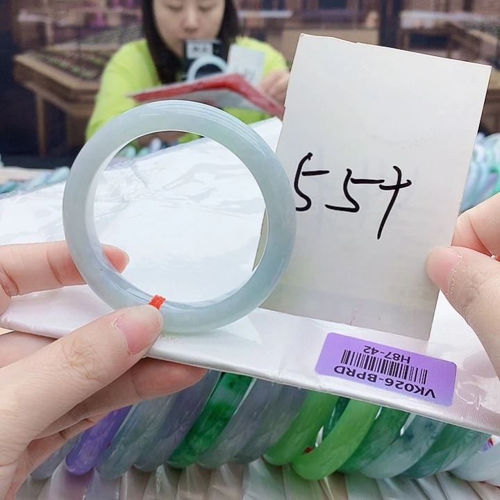 翡翠手镯未镶嵌The