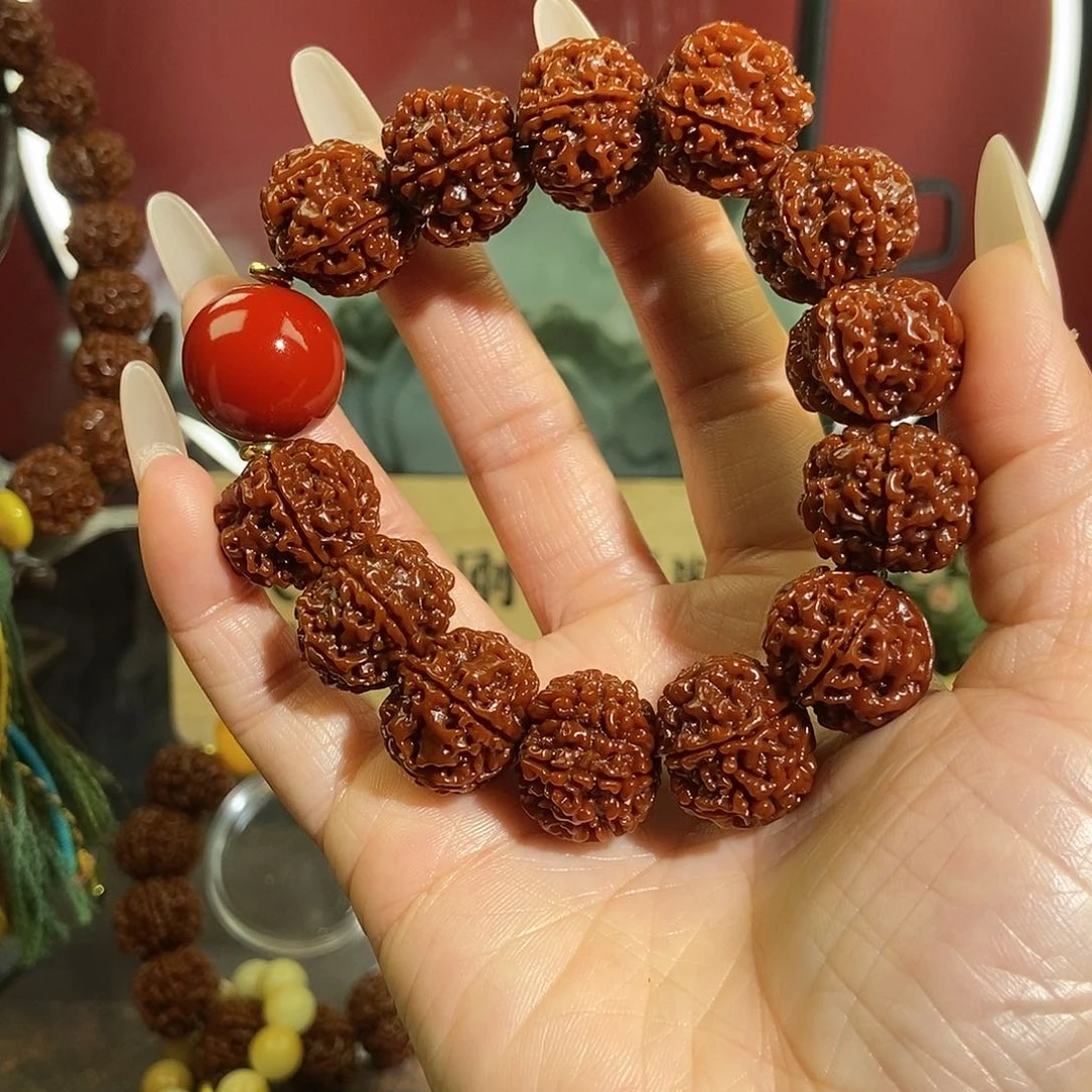 金刚菩提吊坠620红。