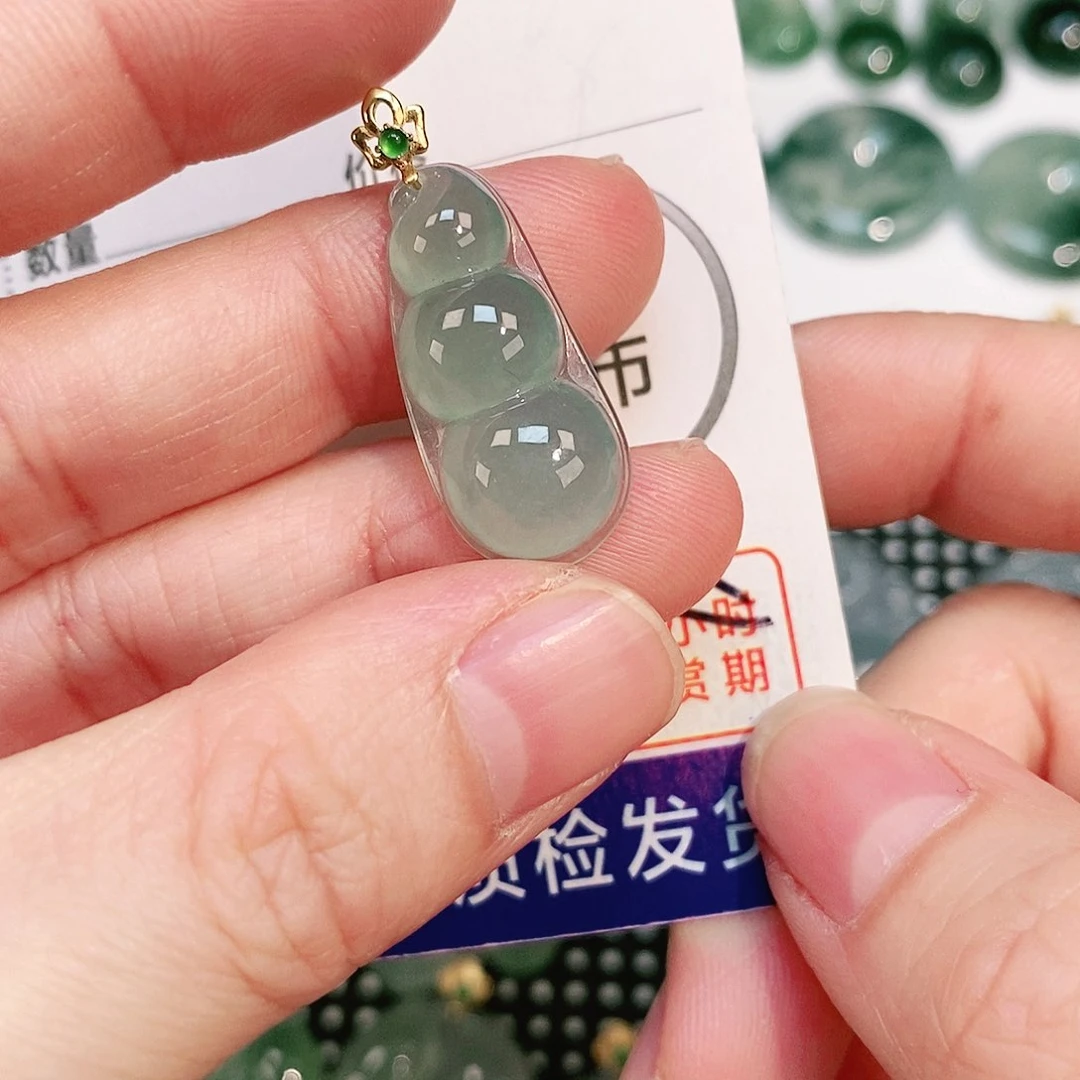 翡翠颈饰18K金镶嵌吊坠