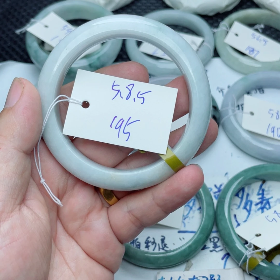未镶嵌手镯翡翠翡翠手镯195