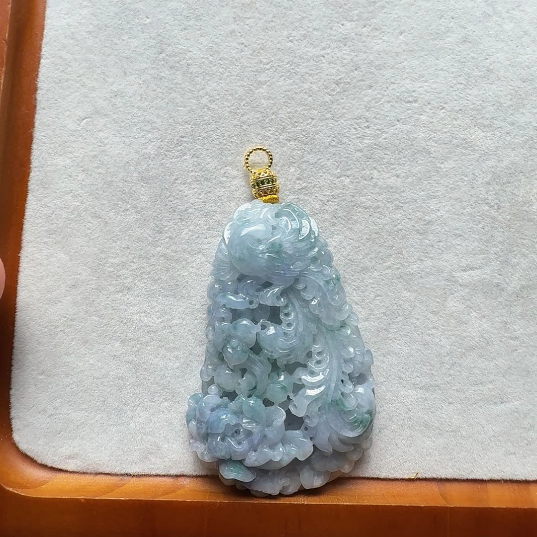 翡翠未镶嵌吊坠(赠链)