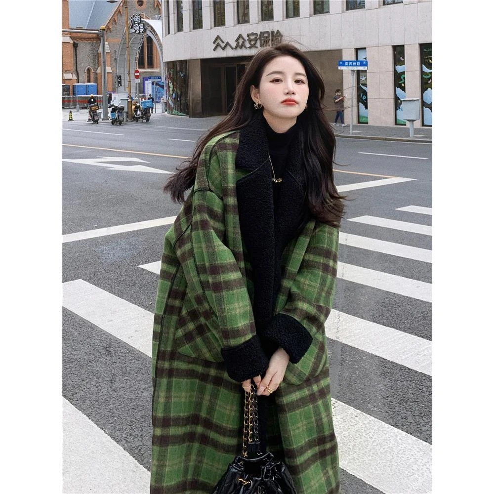 两面穿绿色格子羊羔毛大衣女长款宽松大码加绒加厚冬毛呢外套学生