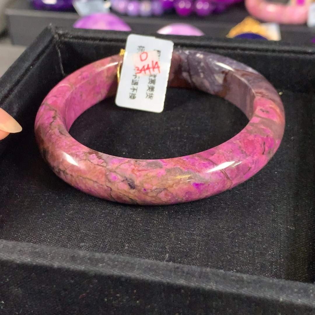未镶嵌苏纪石（舒俱来）手镯