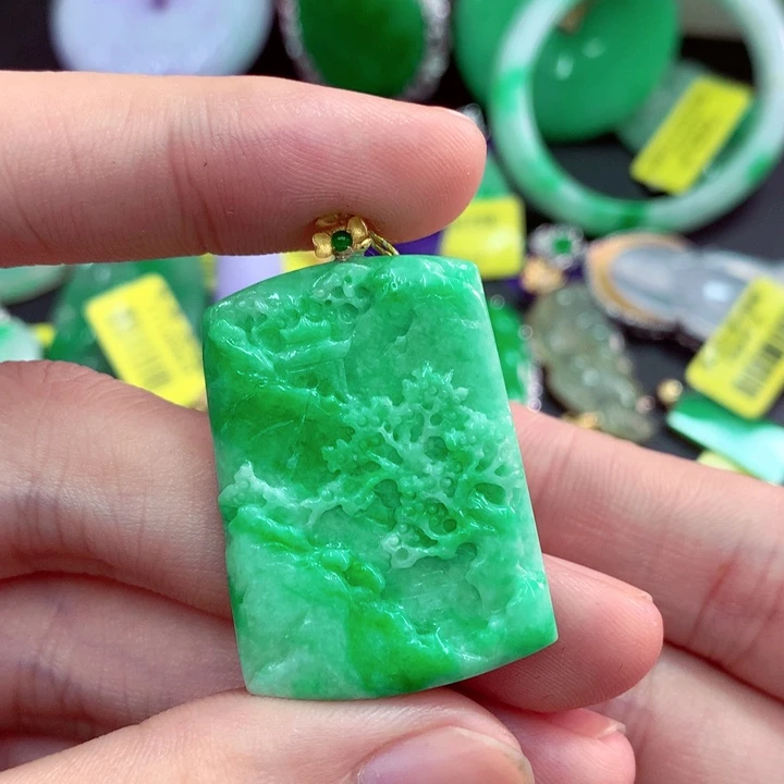 翡翠18K金镶嵌吊坠(不含链)