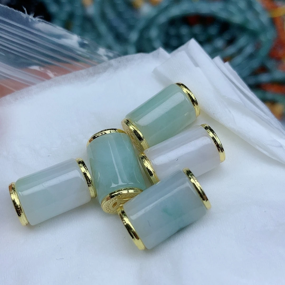 翡翠颈饰未镶嵌珠子