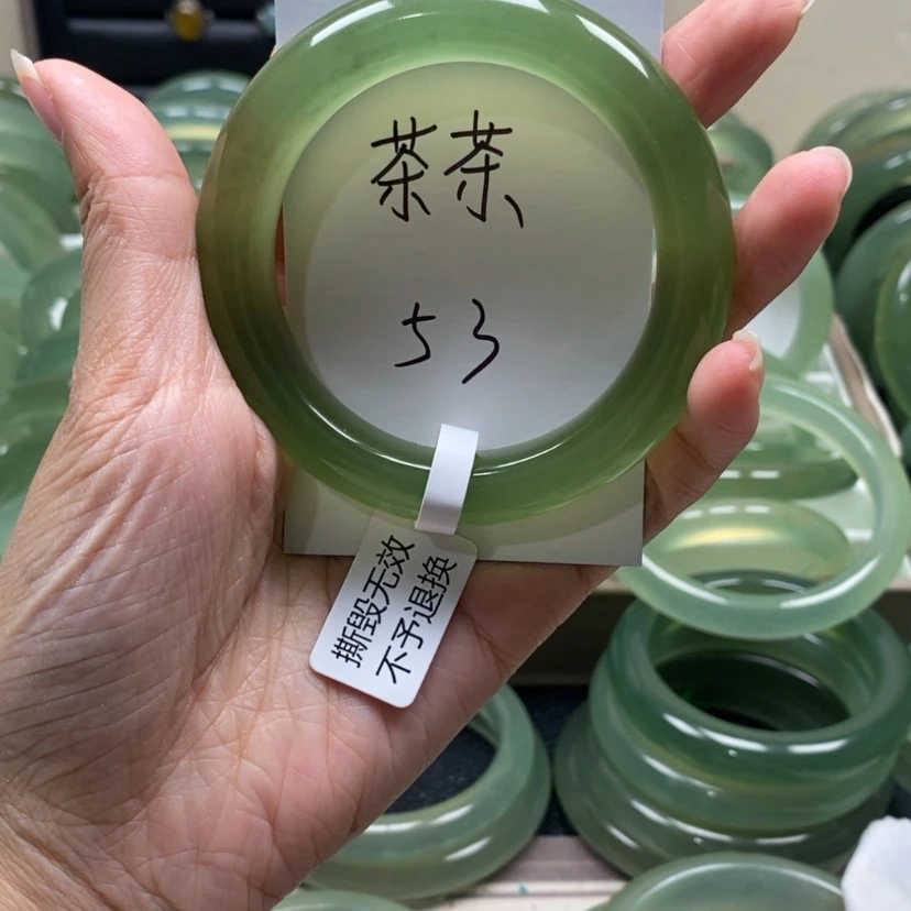 【闪购商品】蛇纹石玉手镯未镶嵌