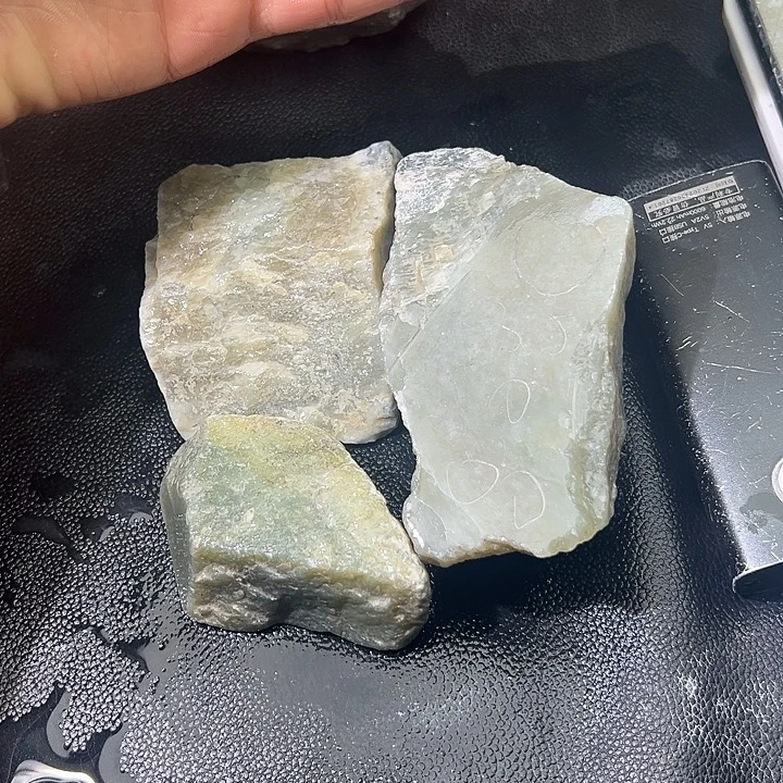 和田玉（糖玉）未镶嵌手镯