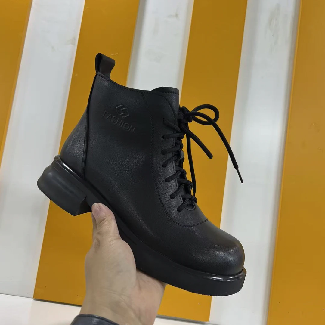 网络日记系带侧拉链马丁靴1807